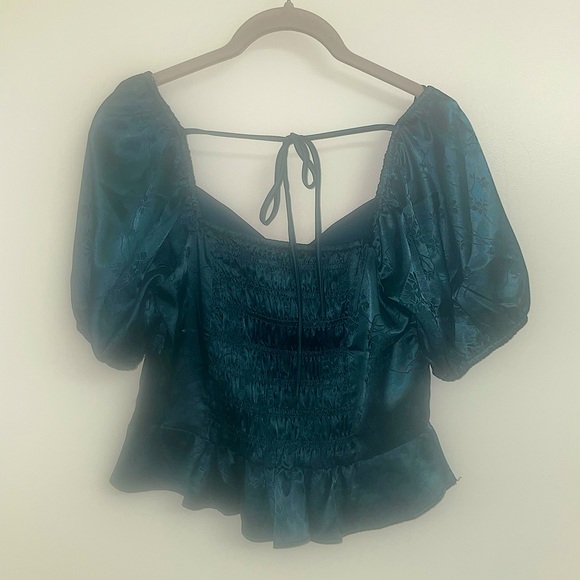 Silk emerald top - Picture 2 of 4